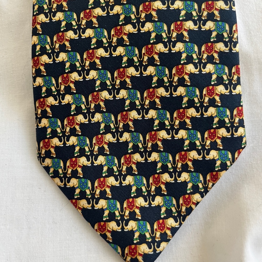 Brooks Brothers Elephant Patterned Silk Tie